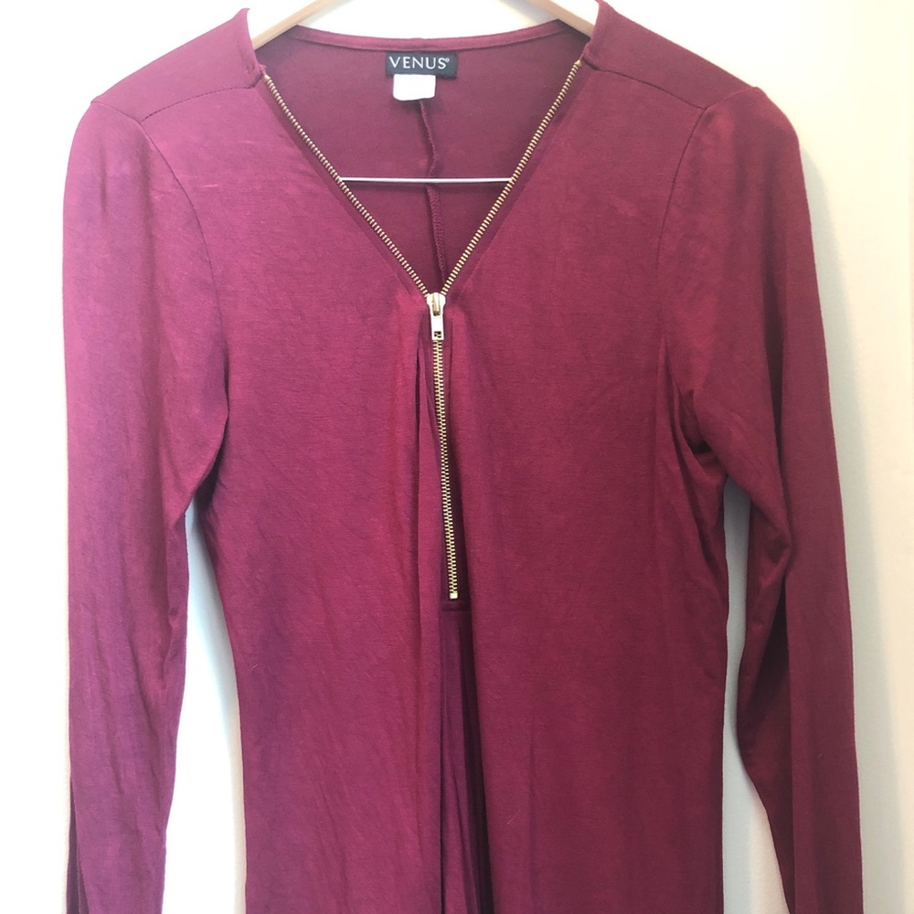 Venus maroon zip front top